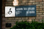 Napis na zgradbi 0229
